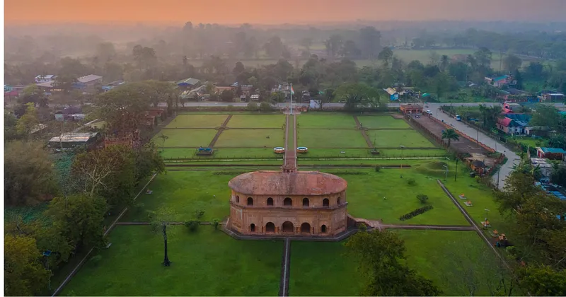 Sivasagar: The Eternal Heart of the Ahom Dynasty (1228-1826) – Tracing the Golden Echoes that Sculpted Assam’s Living Heritage